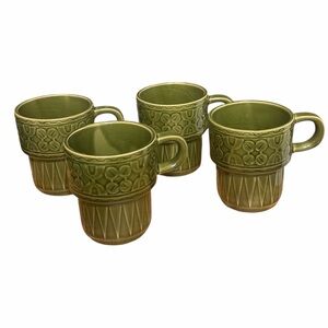 Stackable Green Ceramic Mug Set